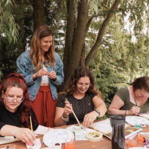 Atelier d'initiation à l'aquarelle extérieur animé par l'aquarelliste Roxanne Bédard Artiste